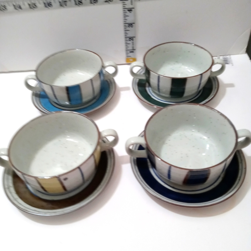 Soup bowls with saucer. Set of 4.